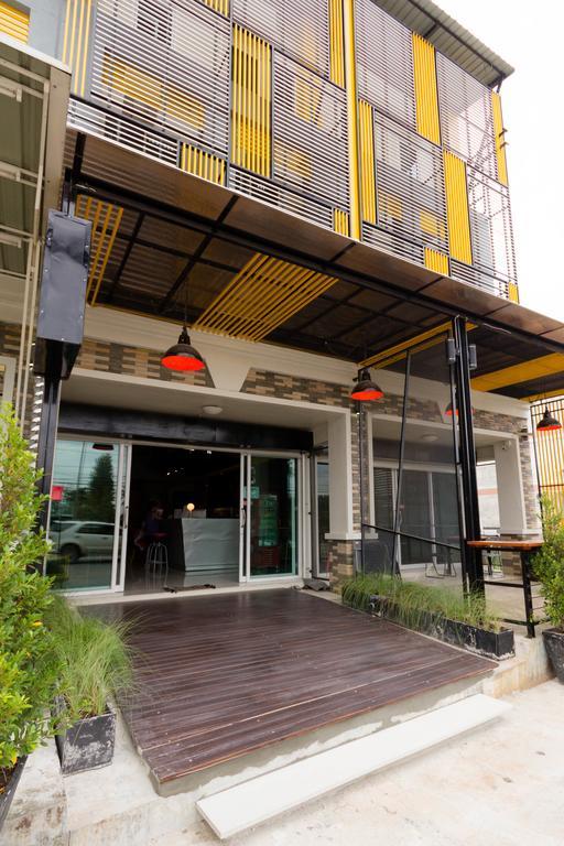 Oyes Hostel Krabi Exterior foto
