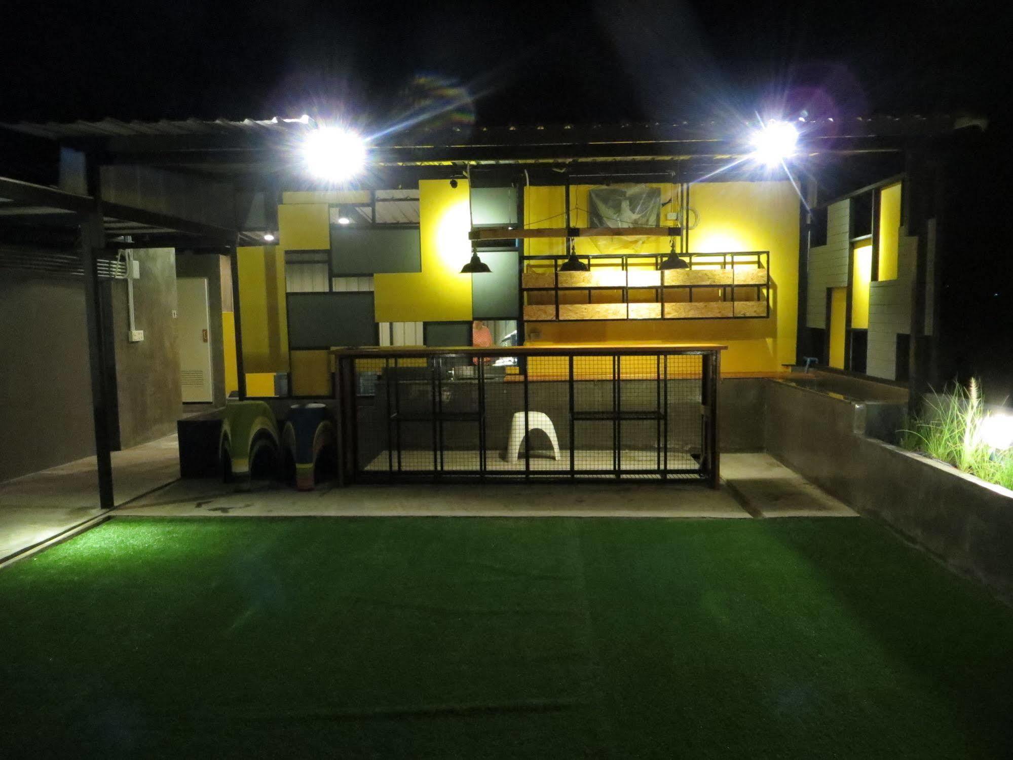 Oyes Hostel Krabi Exterior foto